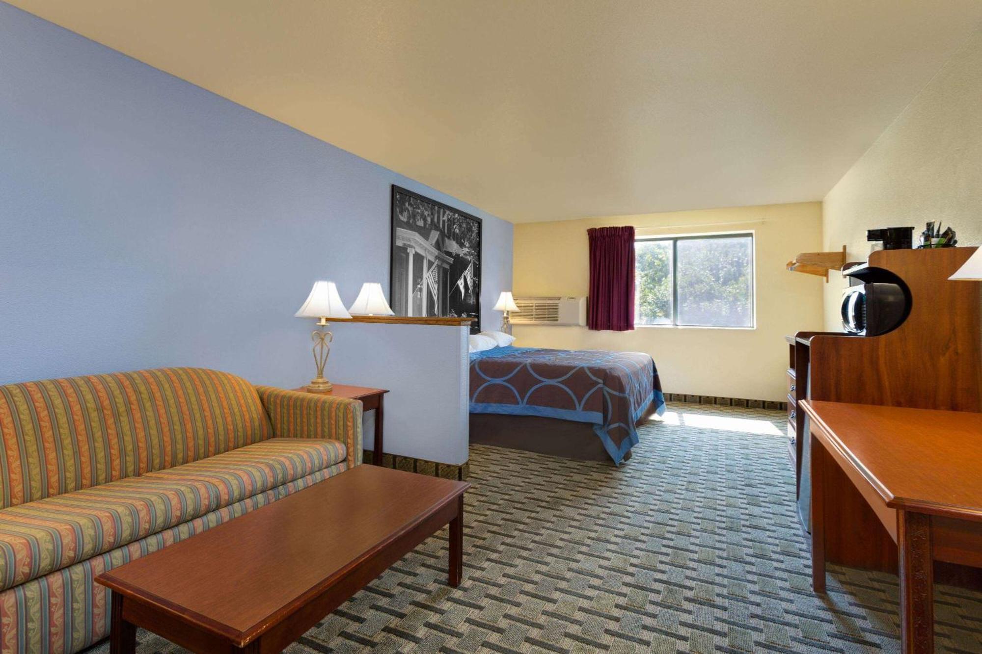 Super 8 By Wyndham Lynchburg Va Hotel Exterior foto